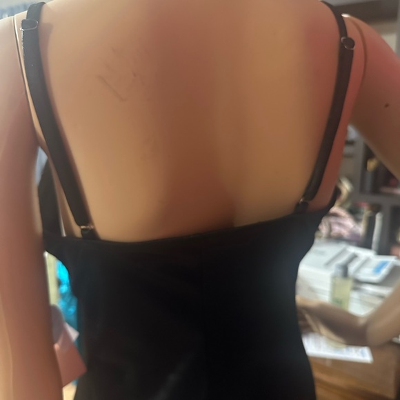 Black satin evening gown. NWT never worn. Strechy material true to size. - Picture 3 of 4